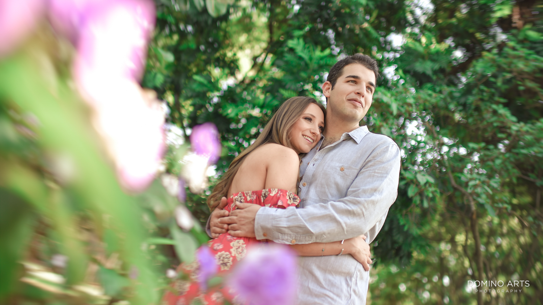 Cute Romantic Outdoor Engagement Photography at Morikami Museum and Japanese Gardens