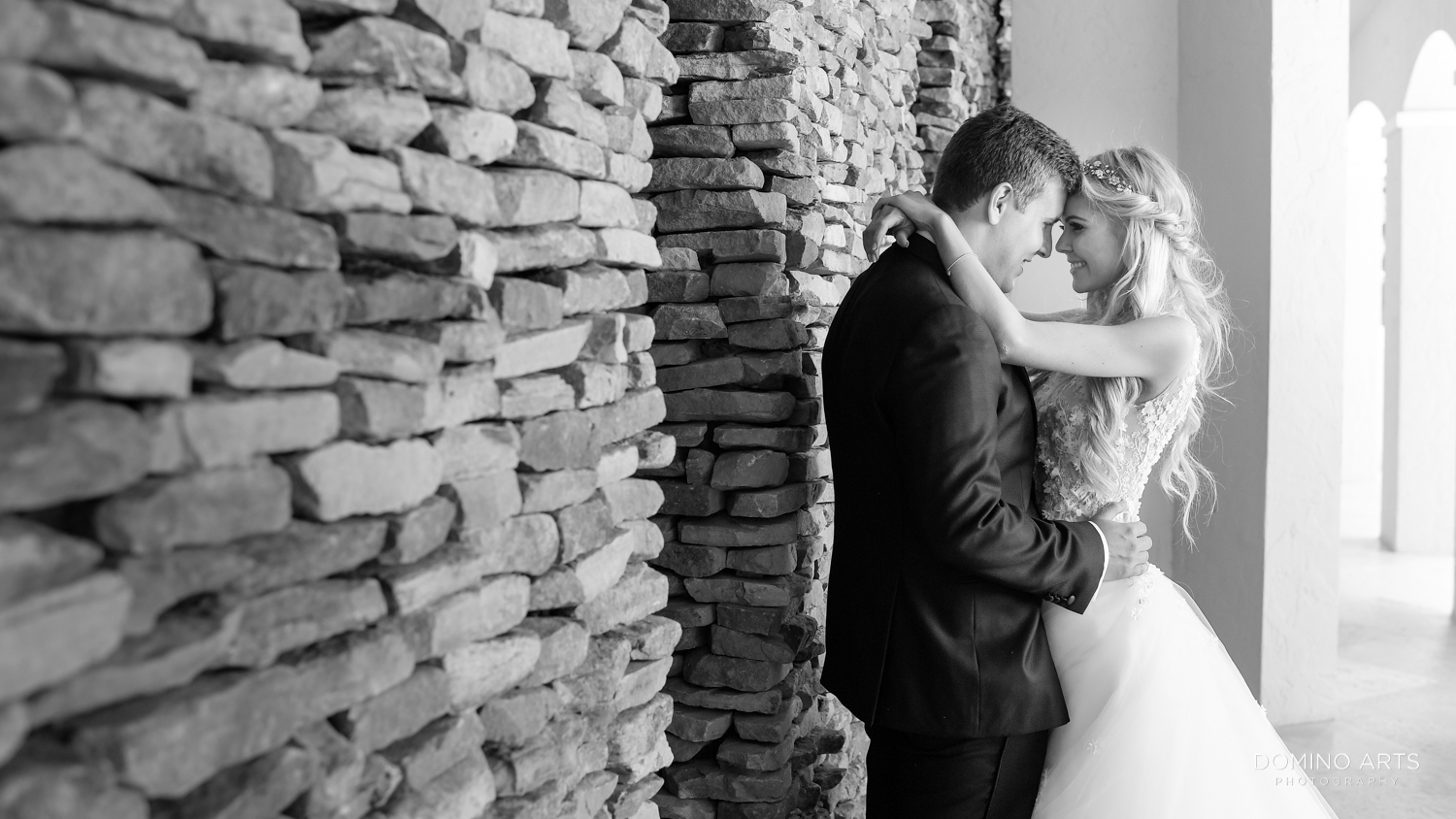 Romantic bride and groom picture at Turnberry Isle Aventura