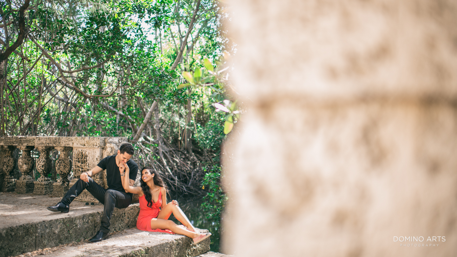 Sexy, fun and romantic engagement pictures at Vizcaya Museum and Gardens, Miami