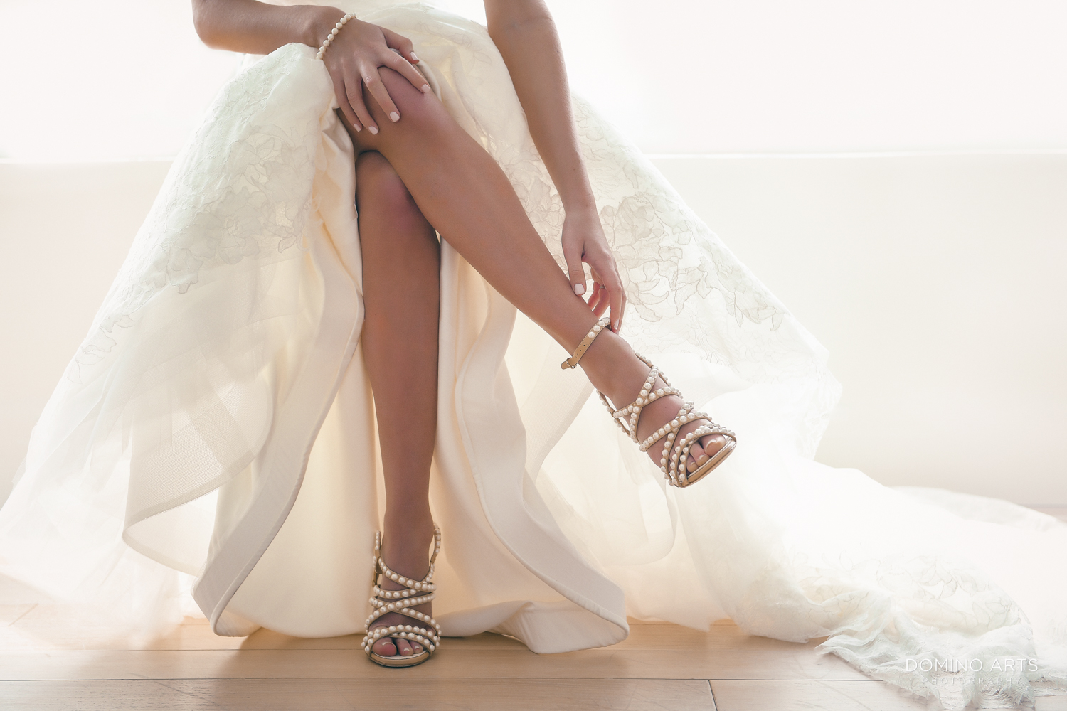 beautiful bridal shoes and wedding accessory pictures at fontainebleau miami