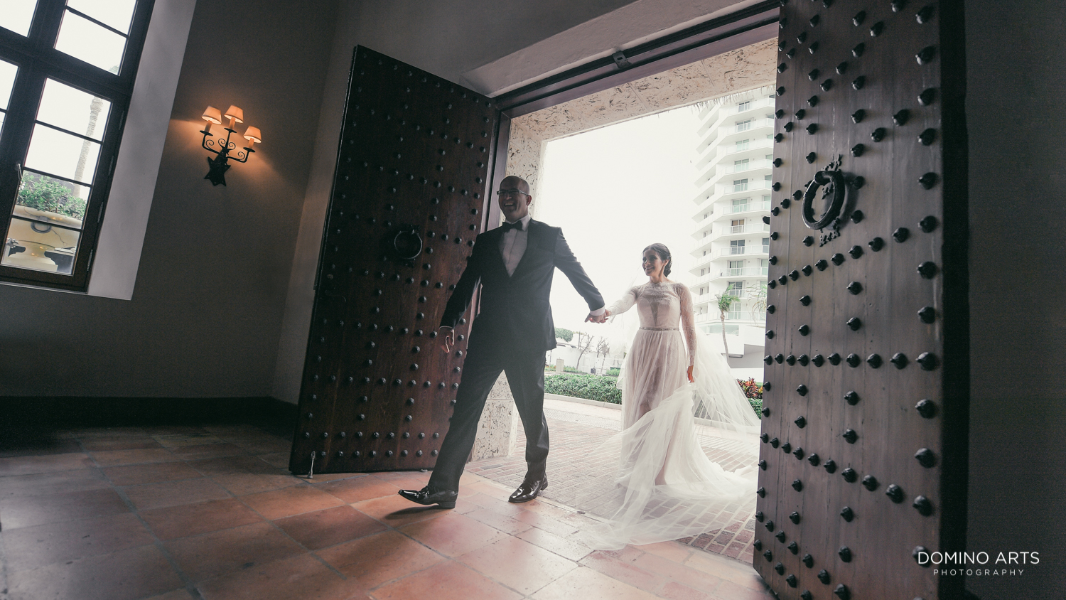 Luxury,boutique and romantic wedding photography in Miami South Florida