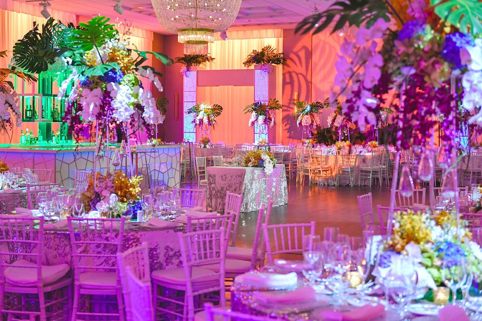 Tropical Luxury Wedding at Temple Emmanu-El in Miami Beach - Domino ...